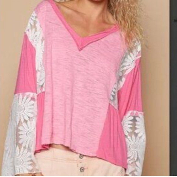 POL Lace Sleeve Women's Top - Picture 4 of 4